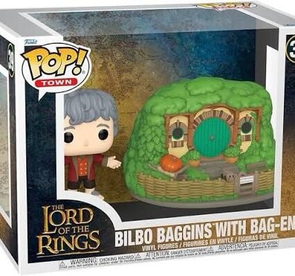 Bilbo baggins with bag - end 39 town - the lord of the rings